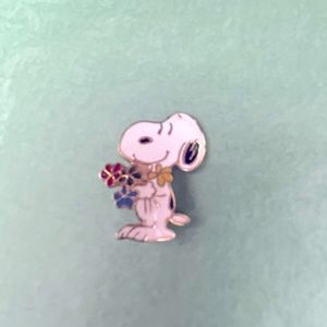 Snoopy brooch